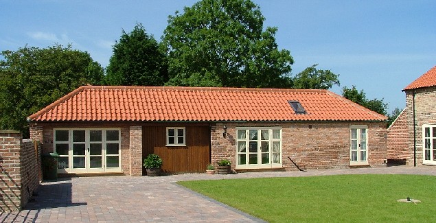 West Range - The Bull Shed Self Catering Holiday Cottage